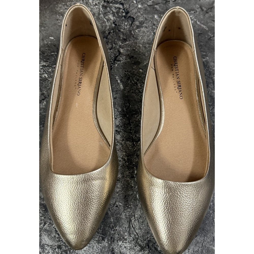 Christian Siriano Women's Gigi‎ Gold Pointed Toe Flat Shoes 10M